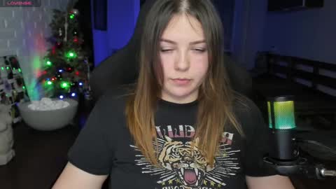 Snapshot of x_nirvana_x chatting on February 2, 2025, 2:27 am LOVE NERDS ONLY online show from February 2, 2025, 2:27 am