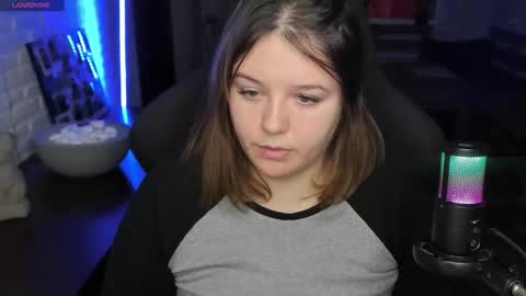 Snapshot of x_nirvana_x chatting on October 8, 2025, 4:43 am LOVE NERDS ONLY online show from October 8, 2025, 4:43 am