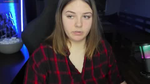 Snapshot of x_nirvana_x chatting on October 17, 2025, 2:48 am LOVE NERDS ONLY online show from October 17, 2025, 2:48 am