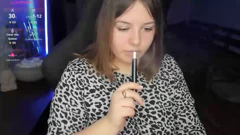 Snapshot of x_nirvana_x chatting on October 20, 2025, 12:33 am LOVE NERDS ONLY online show from October 20, 2025, 12:33 am