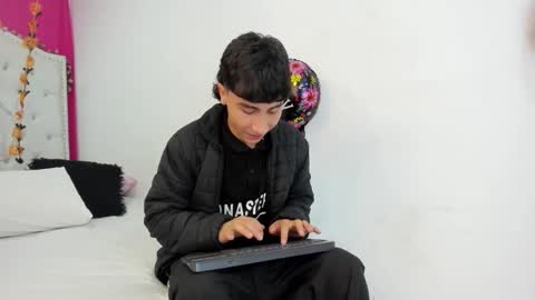 Snapshot of xaandergrey chatting on October 10, 2025, 7:46 pm xaanderGrey online show from October 10, 2025, 7:46 pm