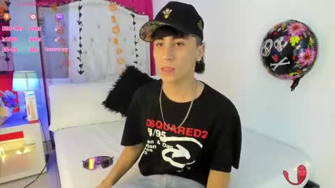 Snapshot of xaandergrey chatting on October 24, 2025, 7:43 pm xaanderGrey online show from October 24, 2025, 7:43 pm