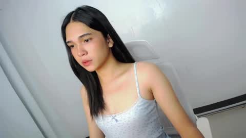 Snapshot of xairah_doux chatting on May 8, 2026, 12:27 am xairah_doux online show from May 8, 2026, 12:27 am