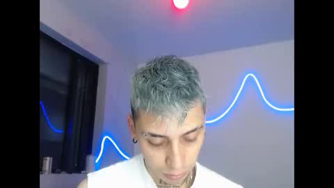 xalejo_max online show from February 8, 2026, 12:19 pm