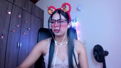 Snapshot of xallysonx_ chatting on December 22, 2024, 11:33 am XALLYSONX online show from December 22, 2024, 11:33 am