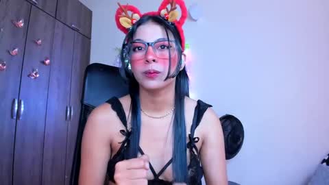 Snapshot of xallysonx_ chatting on January 6, 2025, 2:36 pm XALLYSONX online show from January 6, 2025, 2:36 pm