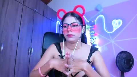 Snapshot of xallysonx_ chatting on January 15, 2025, 11:53 am XALLYSONX online show from January 15, 2025, 11:53 am