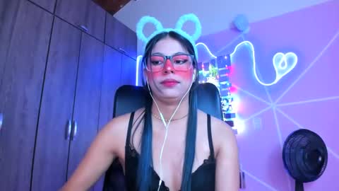 Snapshot of xallysonx_ chatting on January 17, 2025, 11:38 am XALLYSONX online show from January 17, 2025, 11:38 am