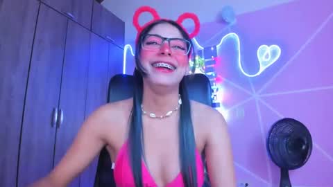 Snapshot of xallysonx_ chatting on January 19, 2025, 11:23 am XALLYSONX online show from January 19, 2025, 11:23 am