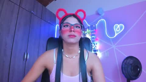 Snapshot of xallysonx_ chatting on January 21, 2025, 11:24 am XALLYSONX online show from January 21, 2025, 11:24 am