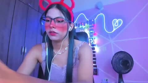 Snapshot of xallysonx_ chatting on January 25, 2025, 11:23 am XALLYSONX online show from January 25, 2025, 11:23 am