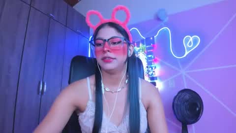 Snapshot of xallysonx_ chatting on January 26, 2025, 11:17 am XALLYSONX online show from January 26, 2025, 11:17 am