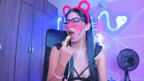 Snapshot of xallysonx_ chatting on January 31, 2025, 2:28 pm XALLYSONX online show from January 31, 2025, 2:28 pm