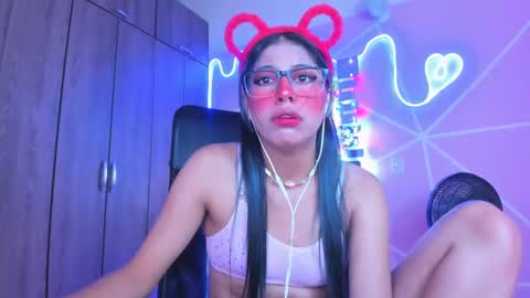 Snapshot of xallysonx_ chatting on February 10, 2025, 2:16 pm XALLYSONX online show from February 10, 2025, 2:16 pm