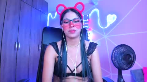 Snapshot of xallysonx_ chatting on February 12, 2025, 5:26 pm XALLYSONX online show from February 12, 2025, 5:26 pm