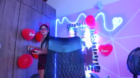 Snapshot of xallysonx_ chatting on February 17, 2025, 5:32 pm XALLYSONX online show from February 17, 2025, 5:32 pm