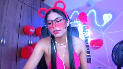Snapshot of xallysonx_ chatting on February 18, 2025, 2:38 pm XALLYSONX online show from February 18, 2025, 2:38 pm