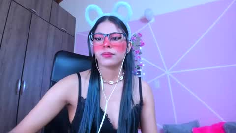 Snapshot of xallysonx_ chatting on March 4, 2025, 11:40 am XALLYSONX online show from March 4, 2025, 11:40 am