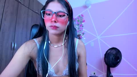 Snapshot of xallysonx_ chatting on March 10, 2025, 11:32 am XALLYSONX online show from March 10, 2025, 11:32 am