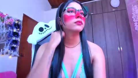 Snapshot of xallysonx_ chatting on October 24, 2025, 11:39 am XALLYSONX online show from October 24, 2025, 11:39 am