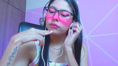 XALLYSONX online show from April 28, 2026, 11:59 am