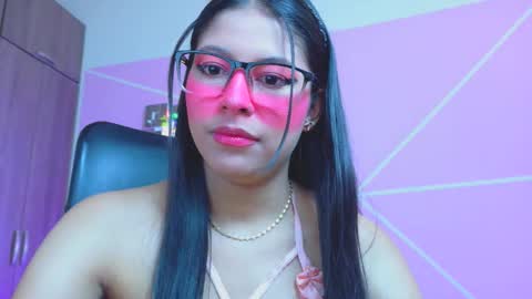 XALLYSONX online show from May 4, 2026, 12:01 pm