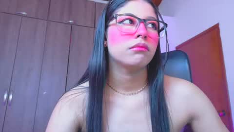 XALLYSONX online show from July 6, 2026, 12:13 pm