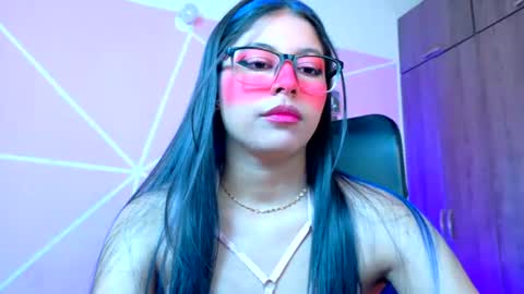 XALLYSONX online show from August 7, 2026, 12:07 pm