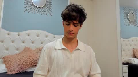 Snapshot of xam_collen chatting on November 25, 2025, 3:34 pm xam_collen online show from November 25, 2025, 3:34 pm