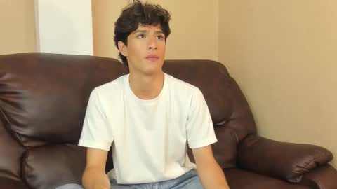 Snapshot of xam_collen chatting on November 28, 2025, 2:42 pm xam_collen online show from November 28, 2025, 2:42 pm