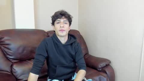 Snapshot of xam_collen chatting on December 15, 2025, 5:06 pm xam_collen online show from December 15, 2025, 5:06 pm