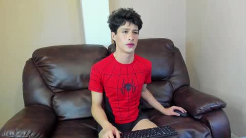 Snapshot of xam_collen chatting on January 13, 2026, 5:40 pm xam_collen online show from January 13, 2026, 5:40 pm