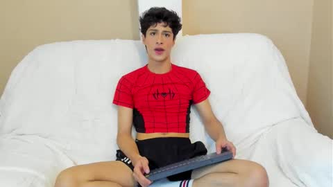 Snapshot of xam_collen chatting on January 16, 2026, 6:01 pm xam_collen online show from January 16, 2026, 6:01 pm