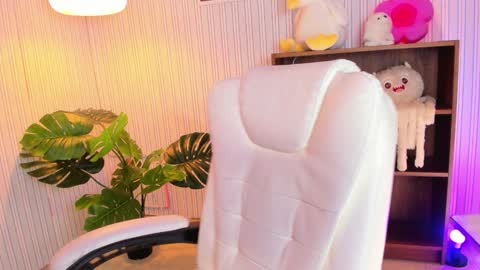 xami online show from January 21, 2025, 4:37 pm