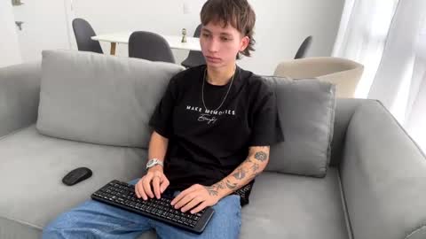 Xam online show from January 26, 2025, 8:02 pm