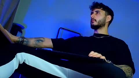 Snapshot of xandercagex chatting on February 9, 2026, 11:42 pm XanderCageX online show from February 9, 2026, 11:42 pm