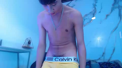 xandergrey8 online show from May 4, 2026, 7:32 pm