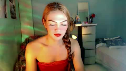 Snapshot of xangel_redx chatting on October 7, 2025, 11:24 pm ANGEL online show from October 7, 2025, 11:24 pm
