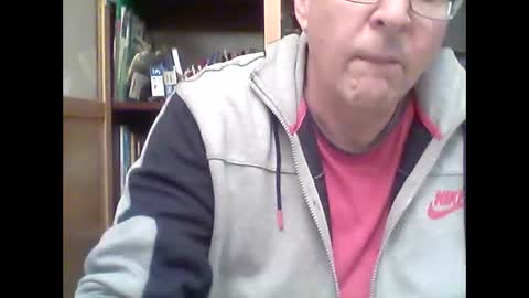 xaramanu online show from November 3, 2025, 9:48 pm