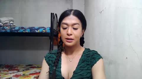 Snapshot of xasianbigcumx chatting on December 17, 2024, 2:44 am xasianbigcumx online show from December 17, 2024, 2:44 am