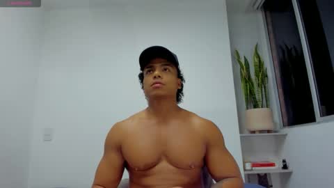 Snapshot of xavier_colleman chatting on October 22, 2025, 1:06 am Xavier online show from October 22, 2025, 1:06 am