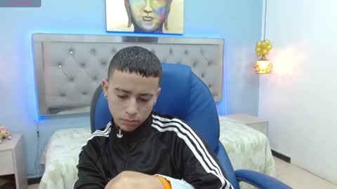 xavii_18_ online show from March 7, 2025, 1:51 pm