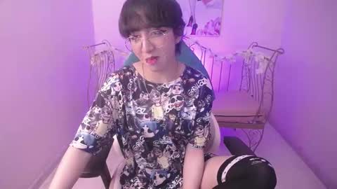 Xayah online show from December 16, 2024, 1:22 pm
