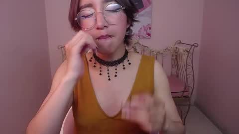 Xayah online show from January 24, 2025, 5:42 pm