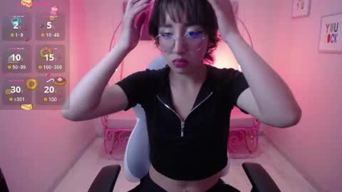 Xayah online show from February 4, 2025, 1:06 pm