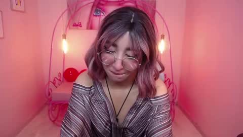 Xayah online show from February 14, 2025, 4:52 pm