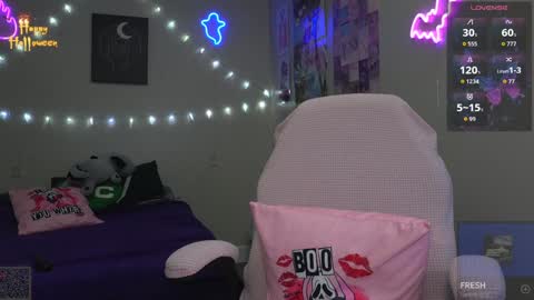 Snapshot of xclusivesecrets chatting on October 12, 2025, 11:20 am spoil me here  online show from October 12, 2025, 11:20 am