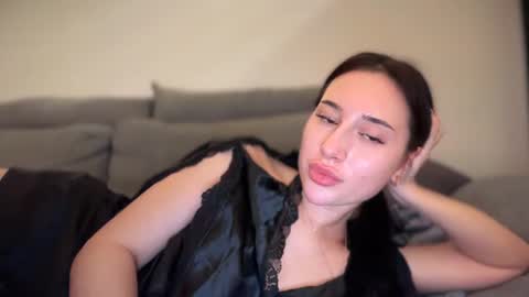 XCuteXbunny online show from October 27, 2025, 9:19 pm