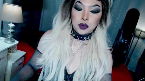 Snapshot of xdirtyflirtyx chatting on October 14, 2025, 7:25 pm Zhavia online show from October 14, 2025, 7:25 pm