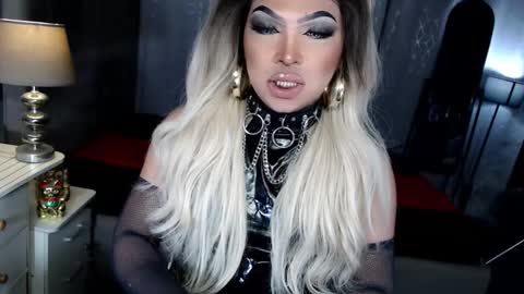 Snapshot of xdirtyflirtyx chatting on October 18, 2025, 7:03 pm Zhavia online show from October 18, 2025, 7:03 pm
